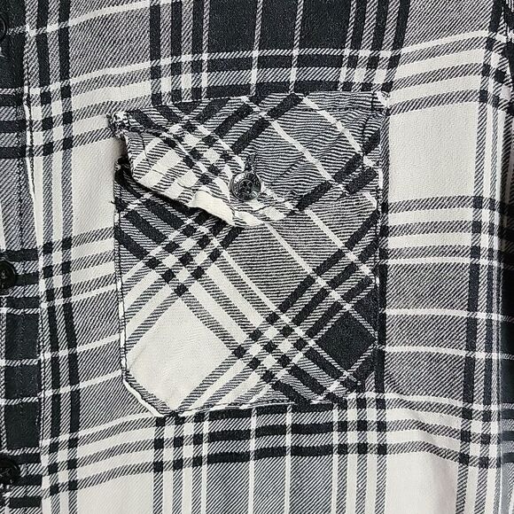 🖤5/$20🖤 I LOVE H81.. plaid flannel.. - Picture 5 of 12